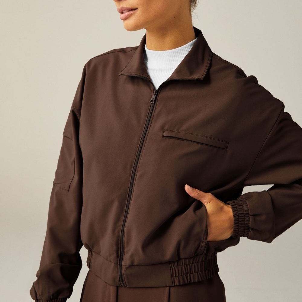 Beyond Yoga Status Pocket Sleeve Cropped Jacket - Espresso XL